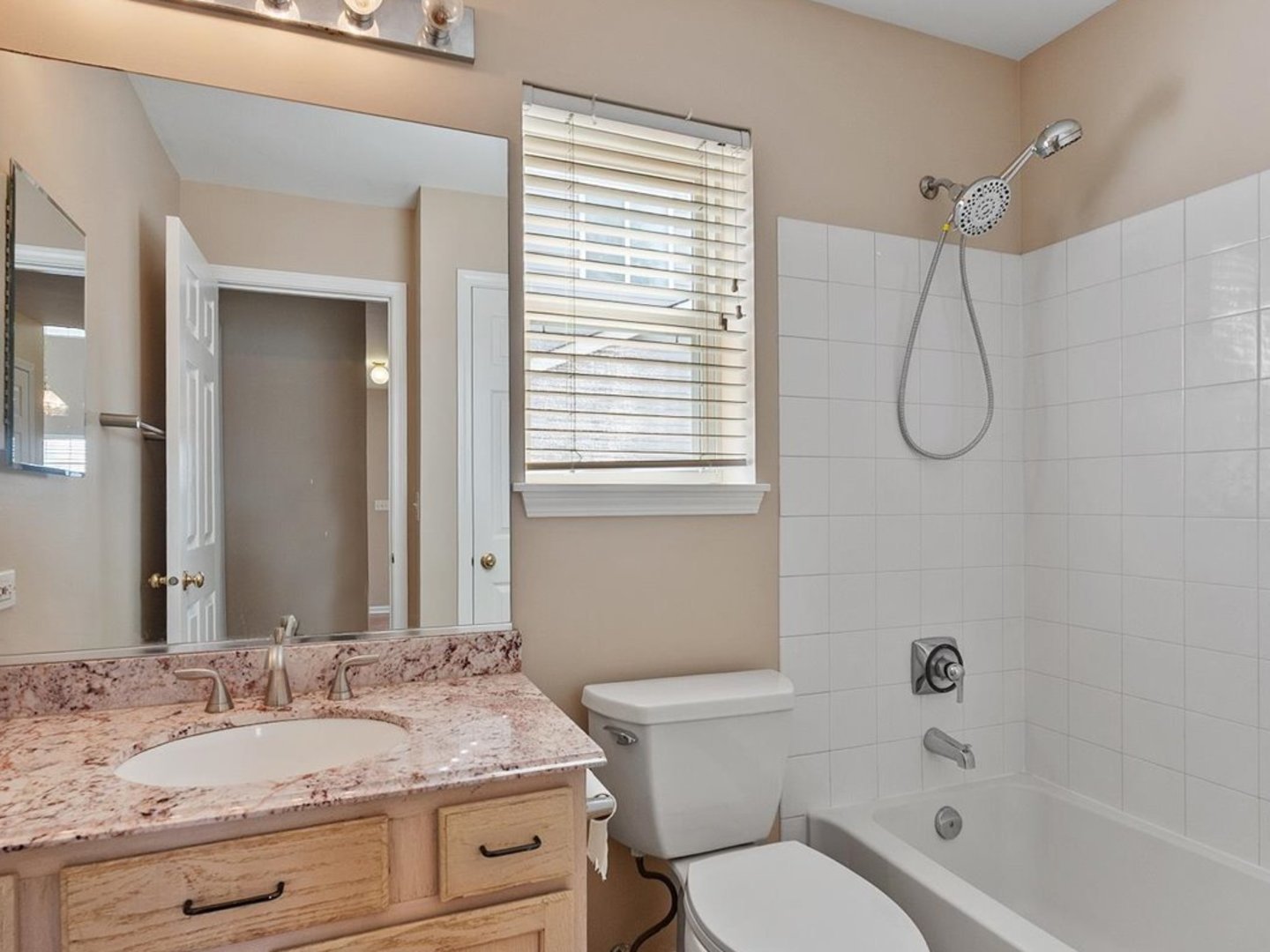 2607 Flagstone Circle