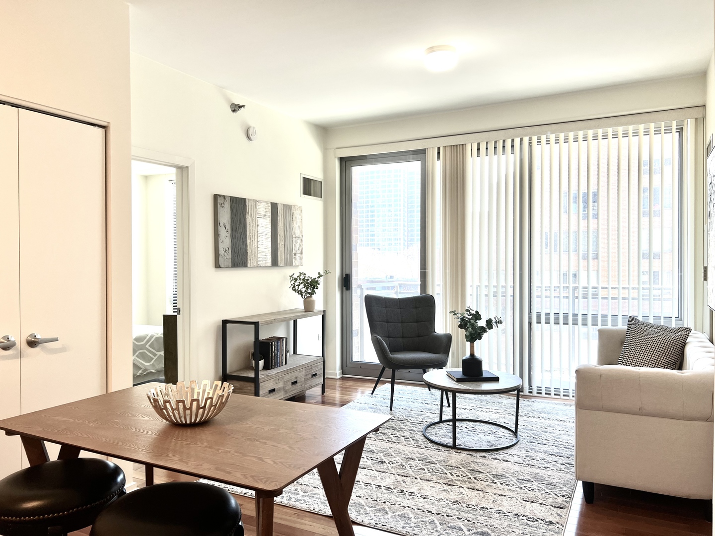 1 E 8th Street Unit: 307