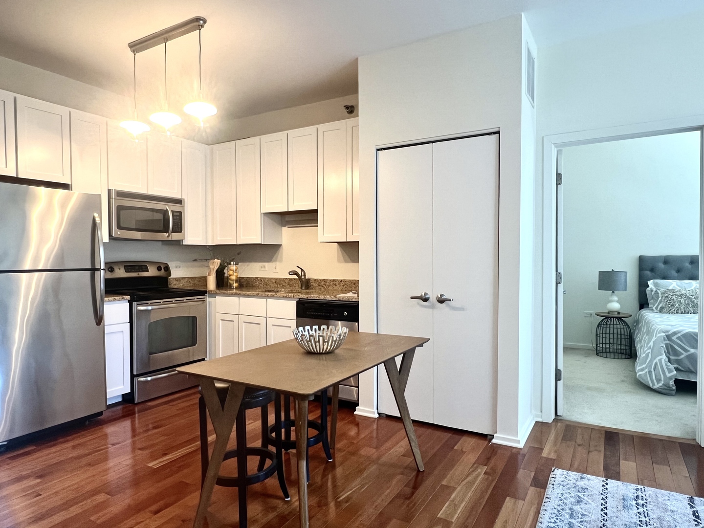 1 E 8th Street Unit: 307