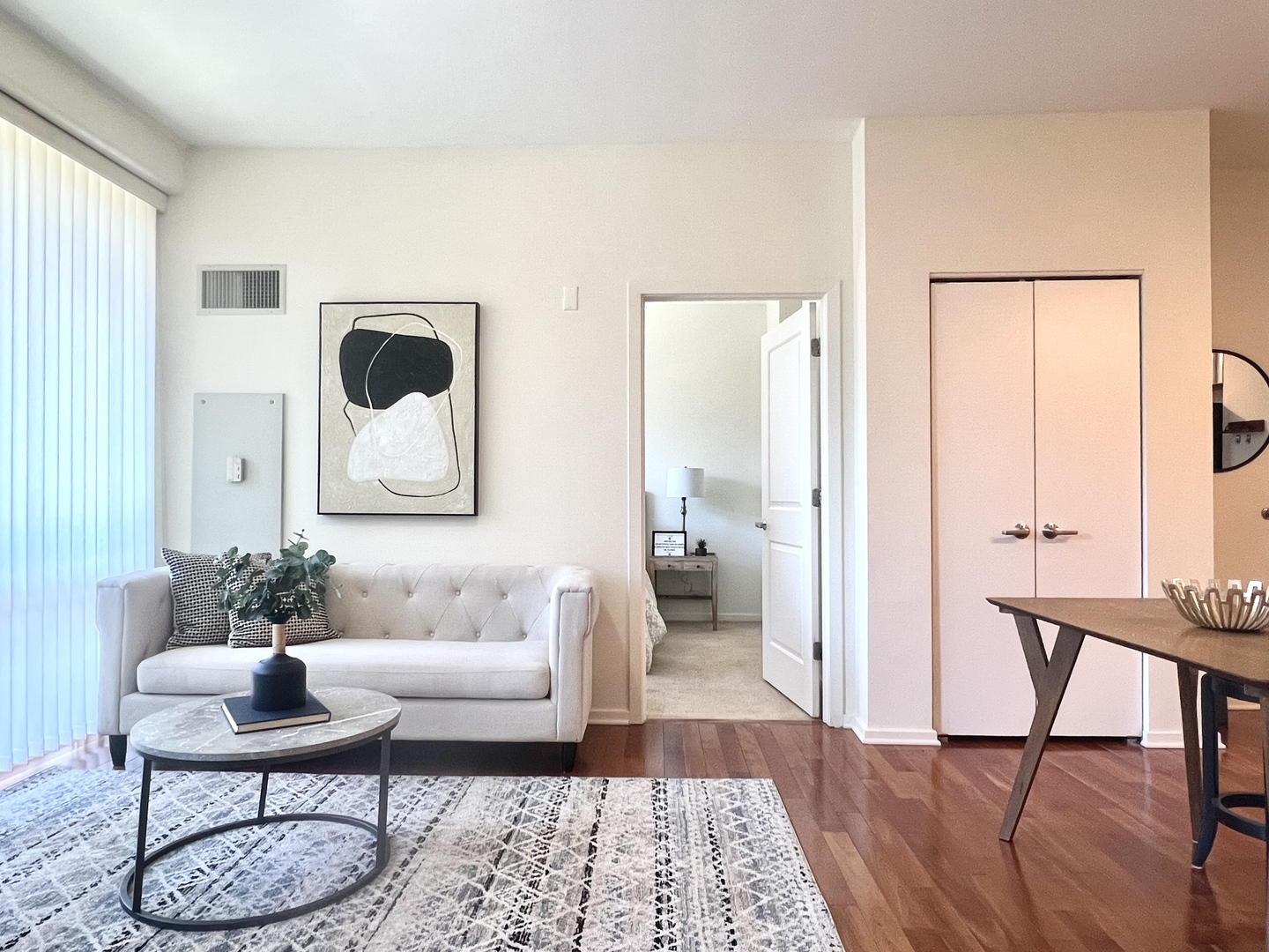 1 E 8th Street Unit: 307