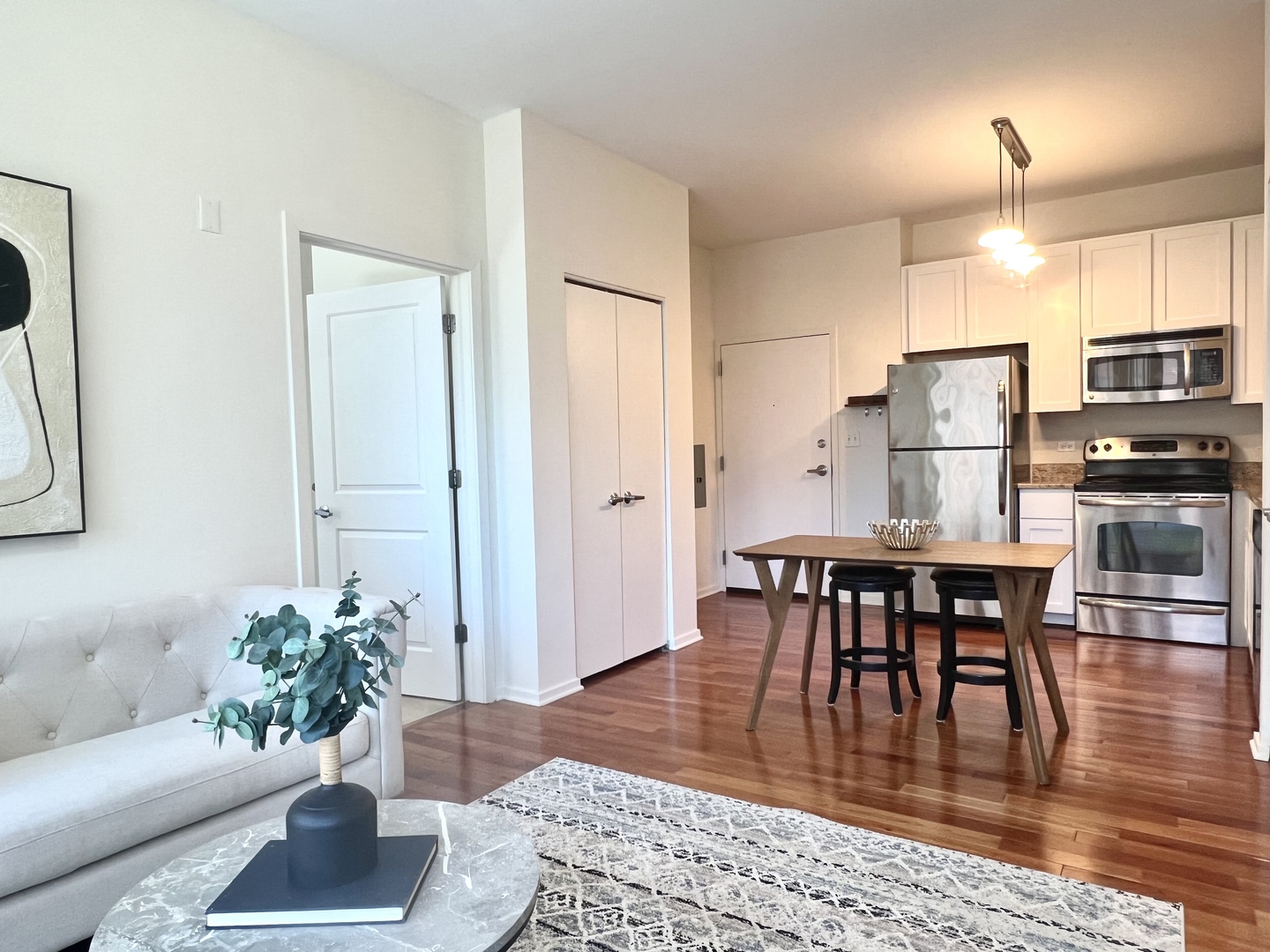 1 E 8th Street Unit: 307