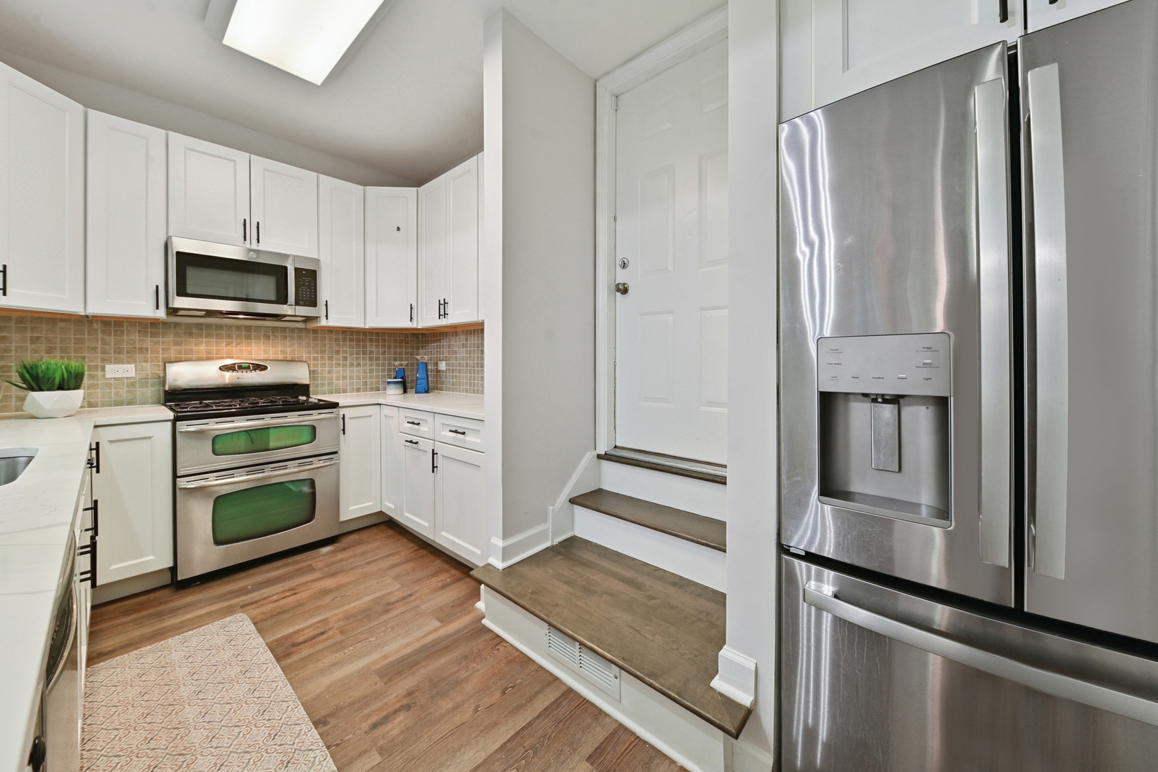 2040 N Sedgwick Street Unit: H
