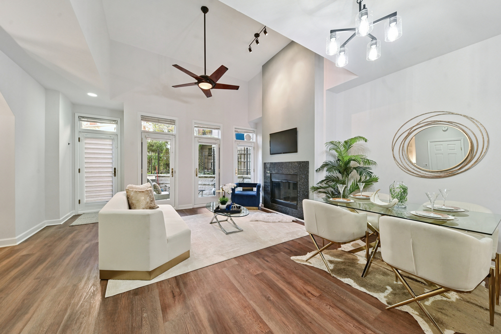 2040 N Sedgwick Street Unit: H