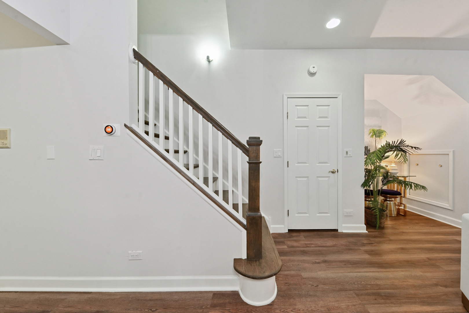 2040 N Sedgwick Street Unit: H