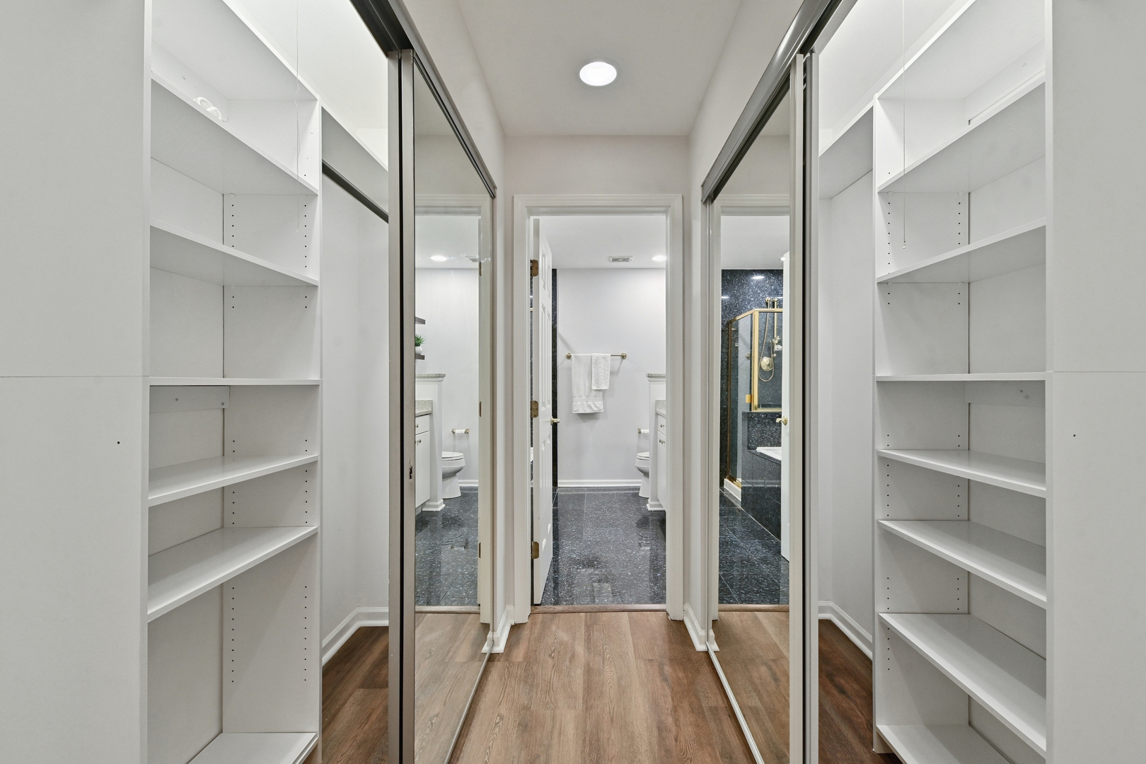 2040 N Sedgwick Street Unit: H