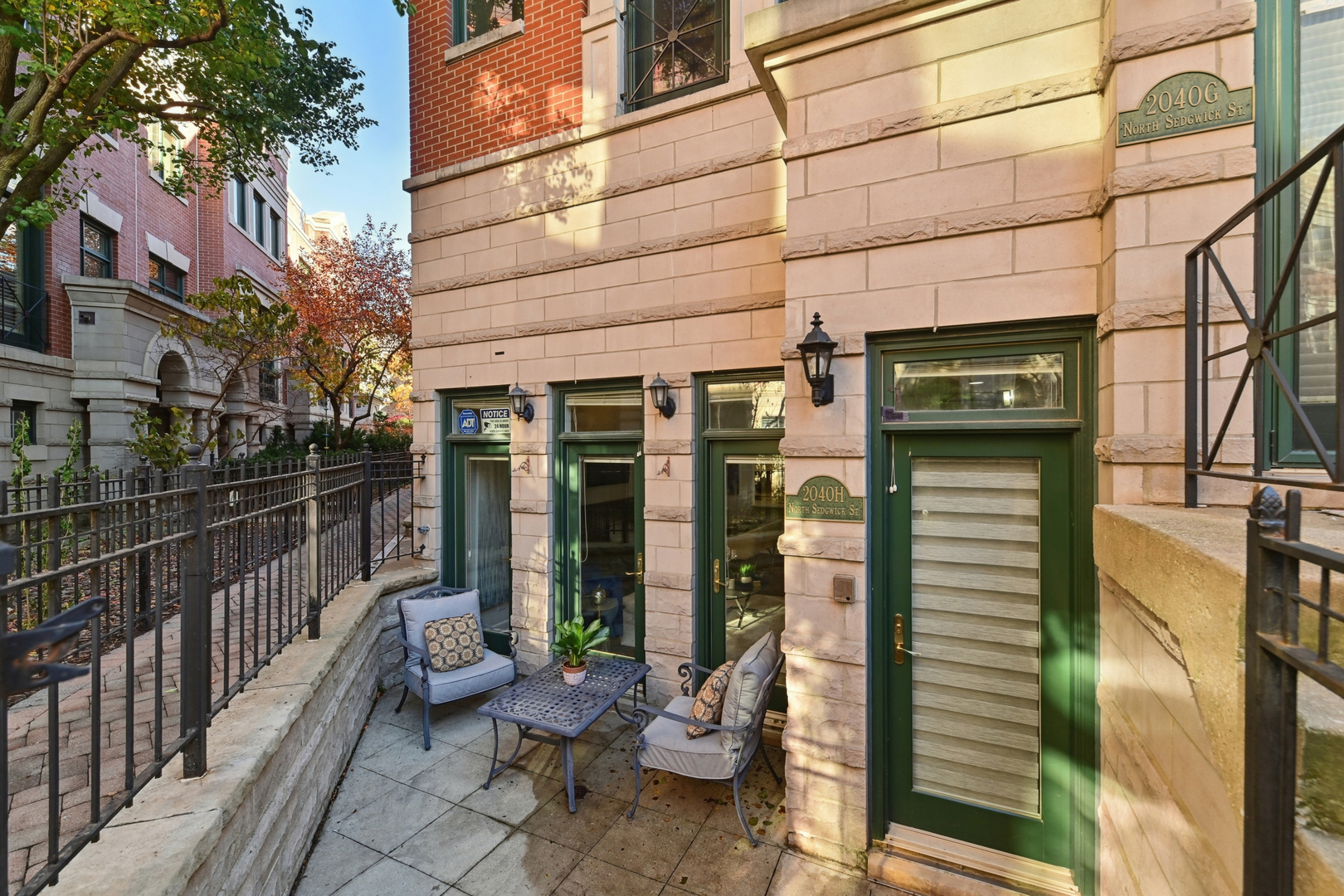 2040 N Sedgwick Street Unit: H