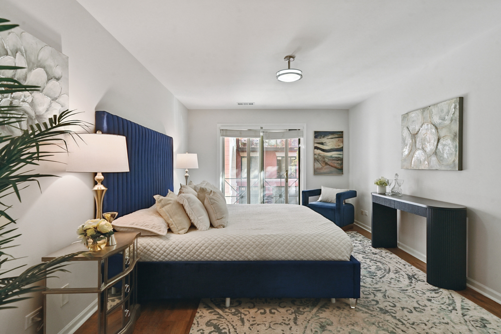 2040 N Sedgwick Street Unit: H