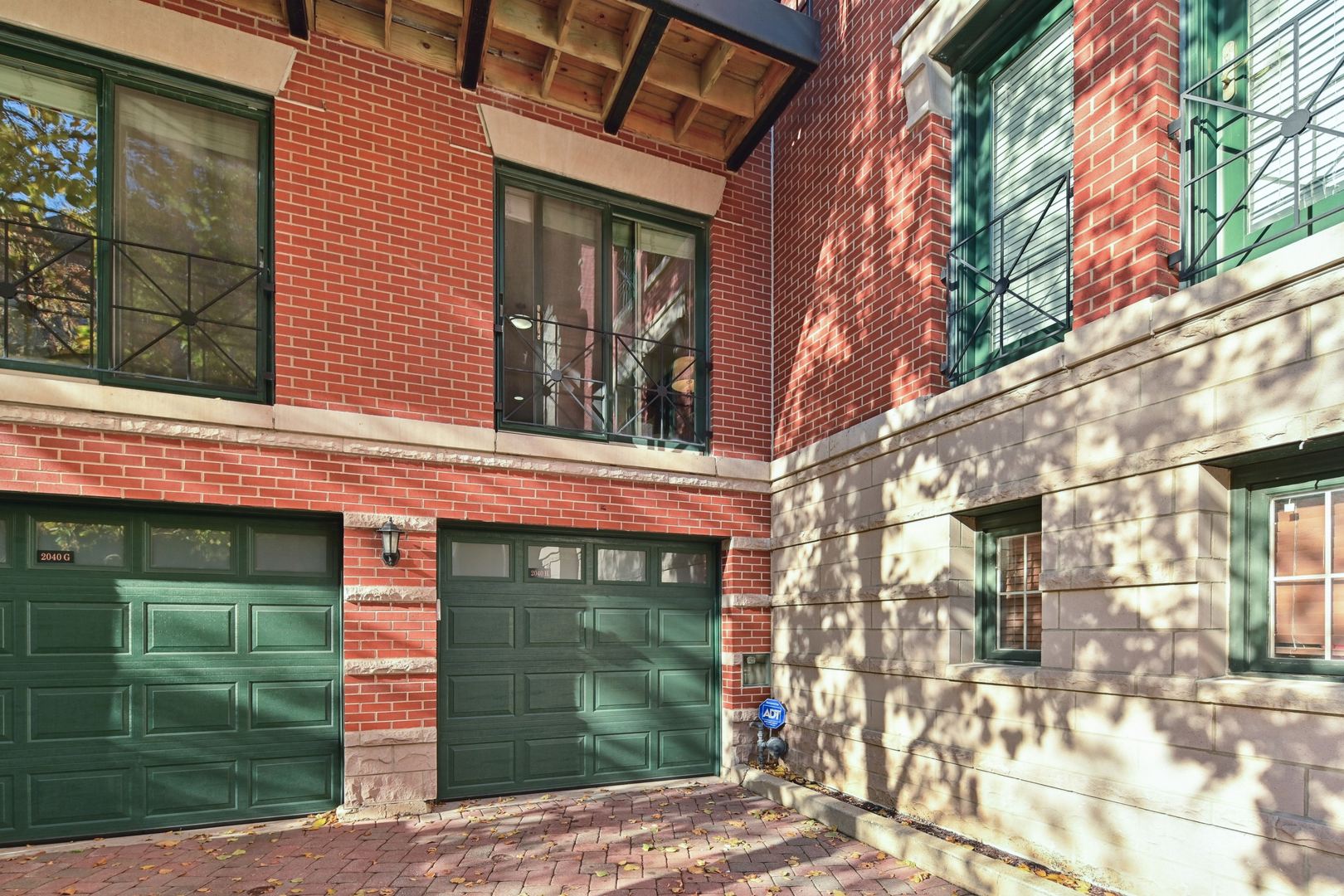 2040 N Sedgwick Street Unit: H