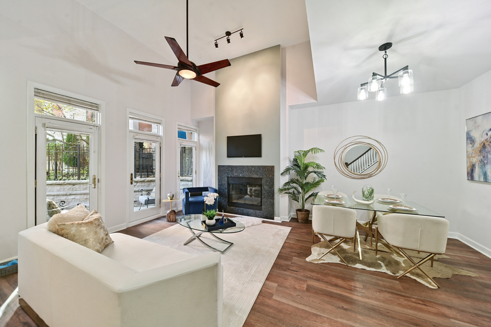 2040 N Sedgwick Street Unit: H