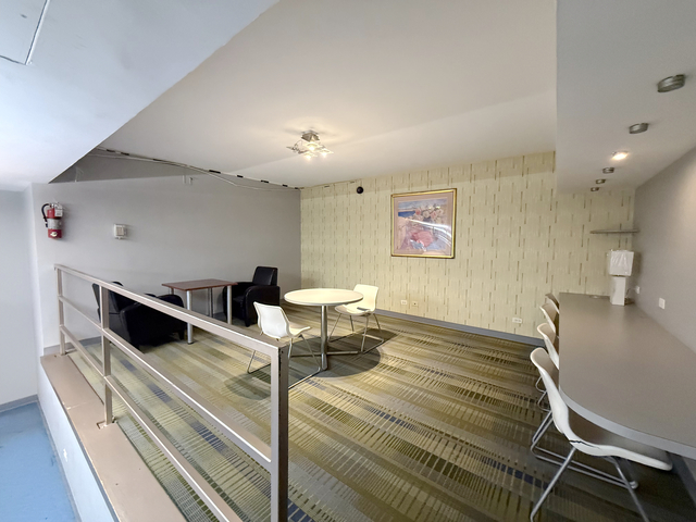 6301 N Sheridan Road Unit: 21E