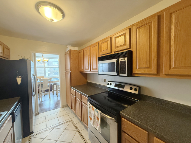 6301 N Sheridan Road Unit: 21E