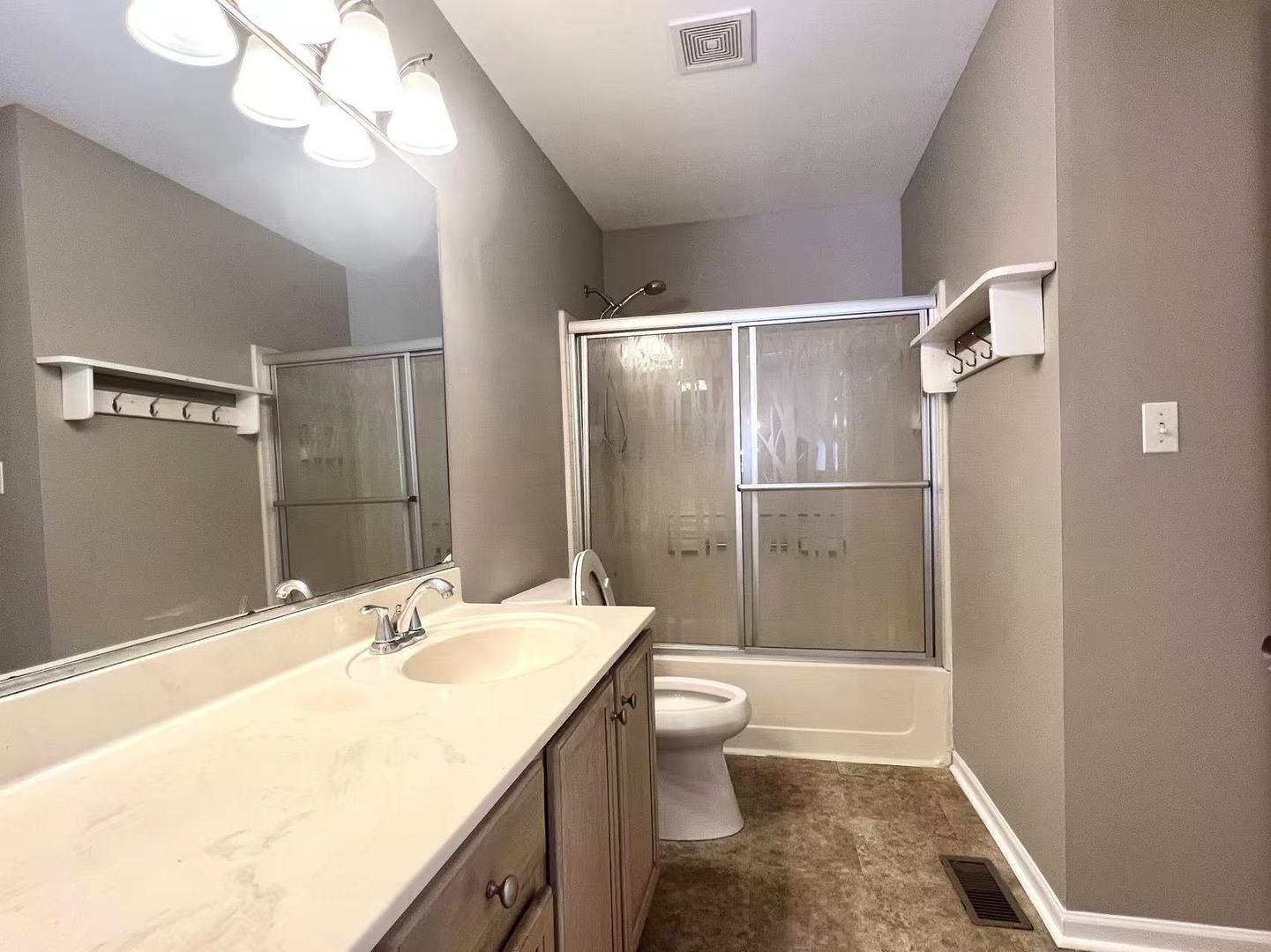 3356 Ravinia Circle Unit: 3356