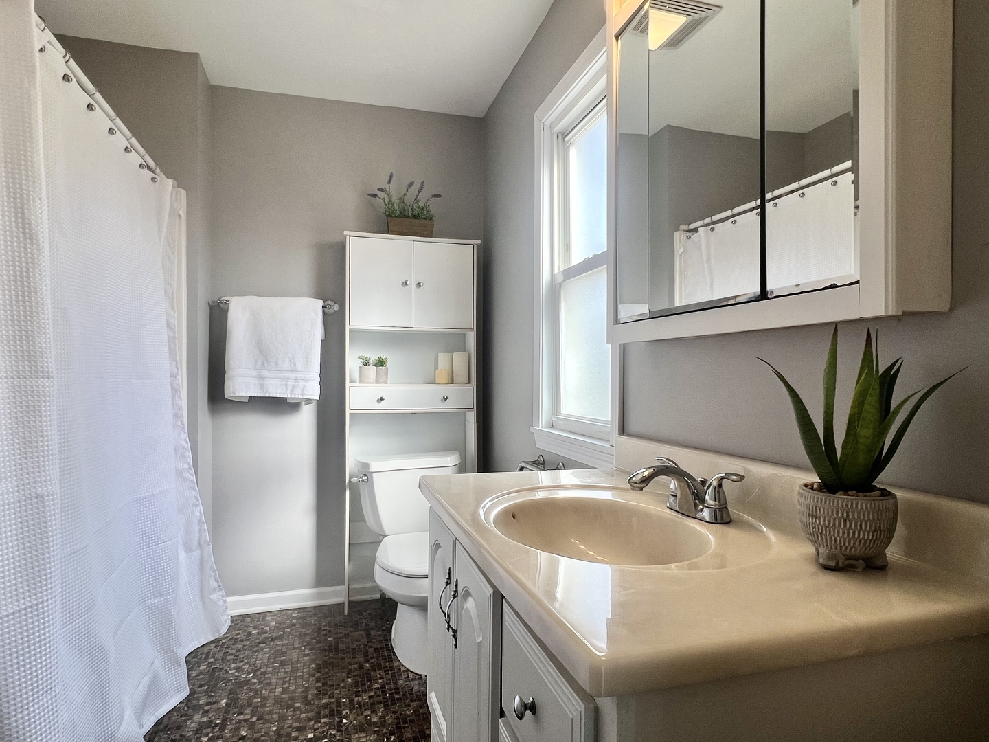 7113 Clarendon Hills Road