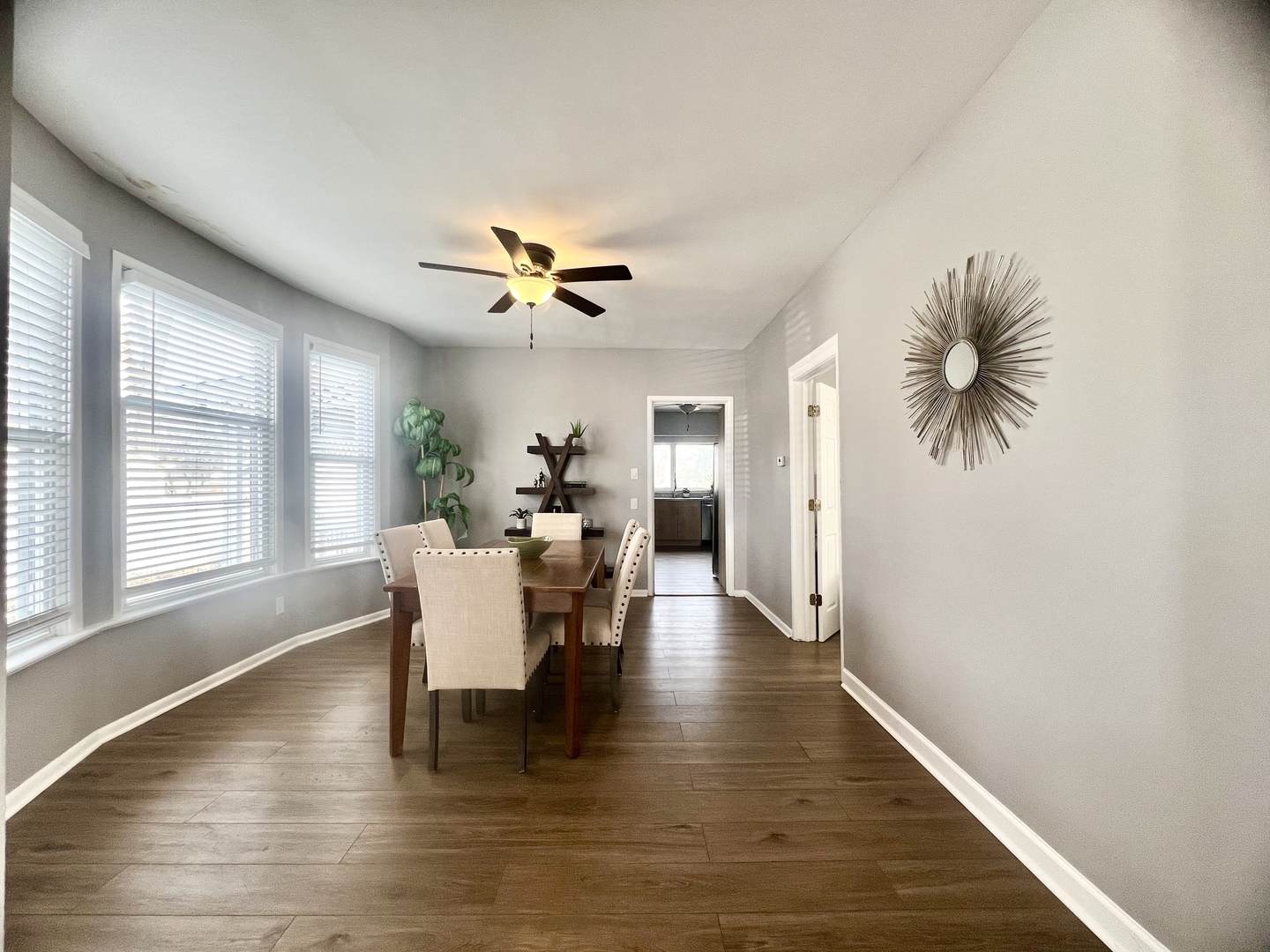 7113 Clarendon Hills Road