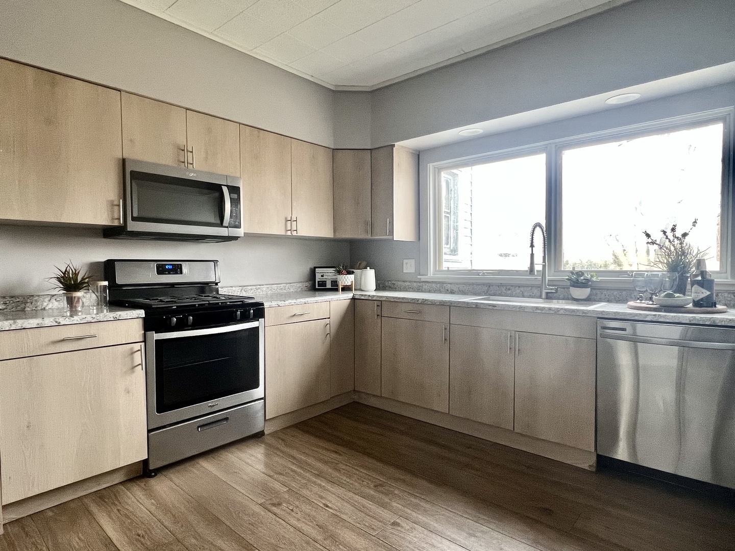 7113 Clarendon Hills Road