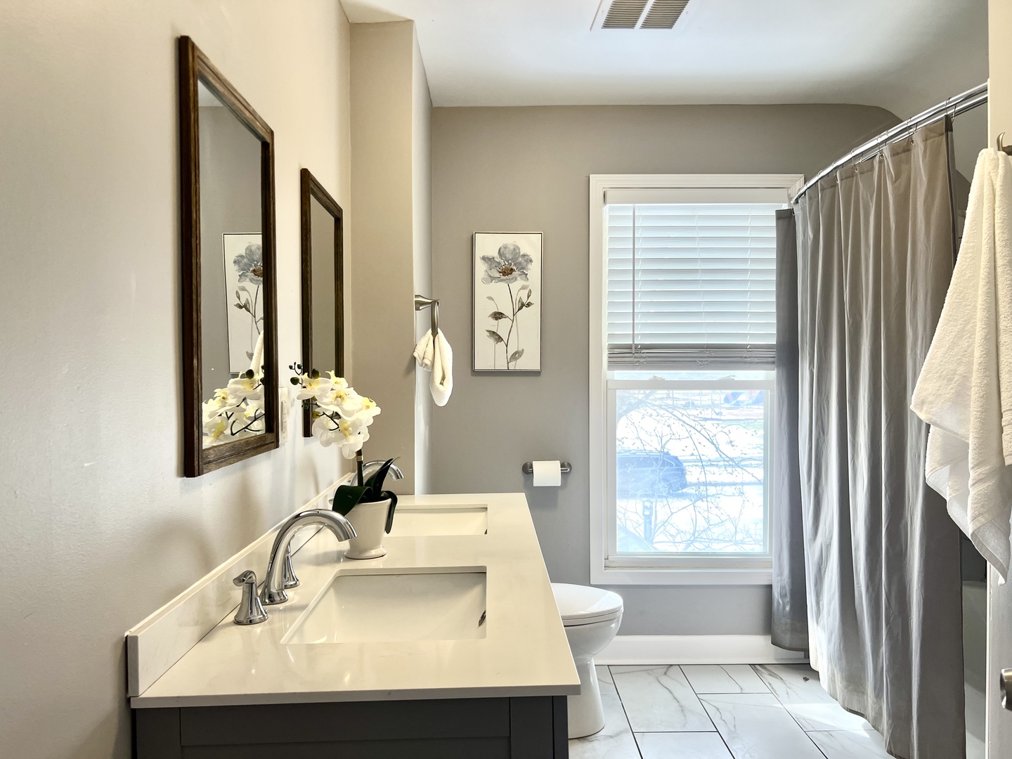 7113 Clarendon Hills Road