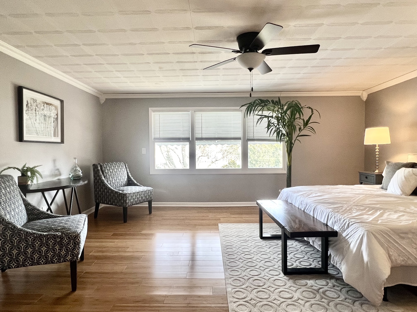 7113 Clarendon Hills Road