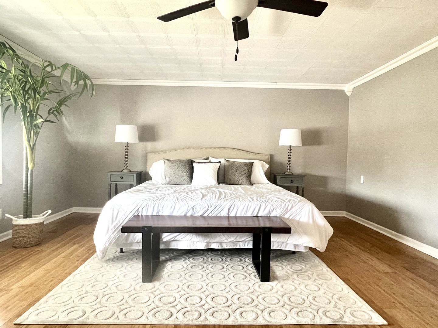 7113 Clarendon Hills Road