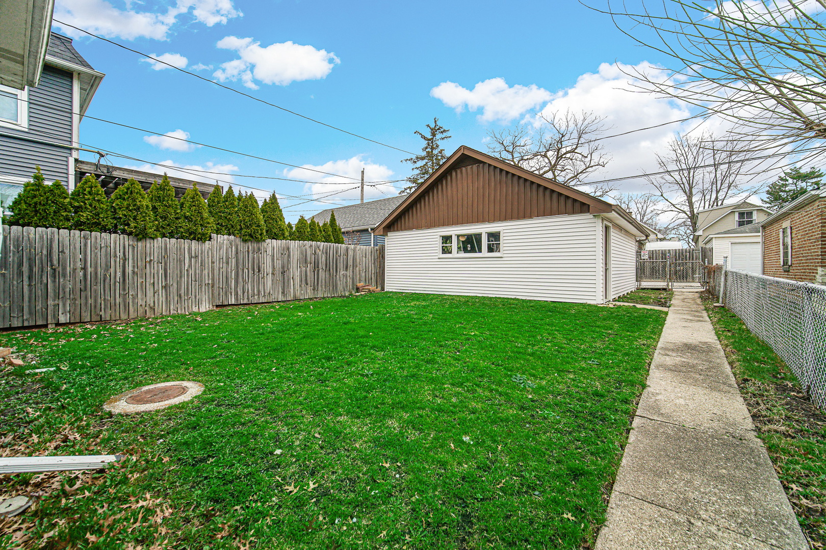 2219 N 74th Court