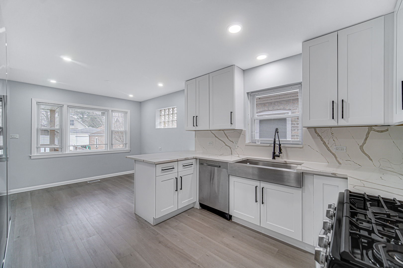 2219 N 74th Court