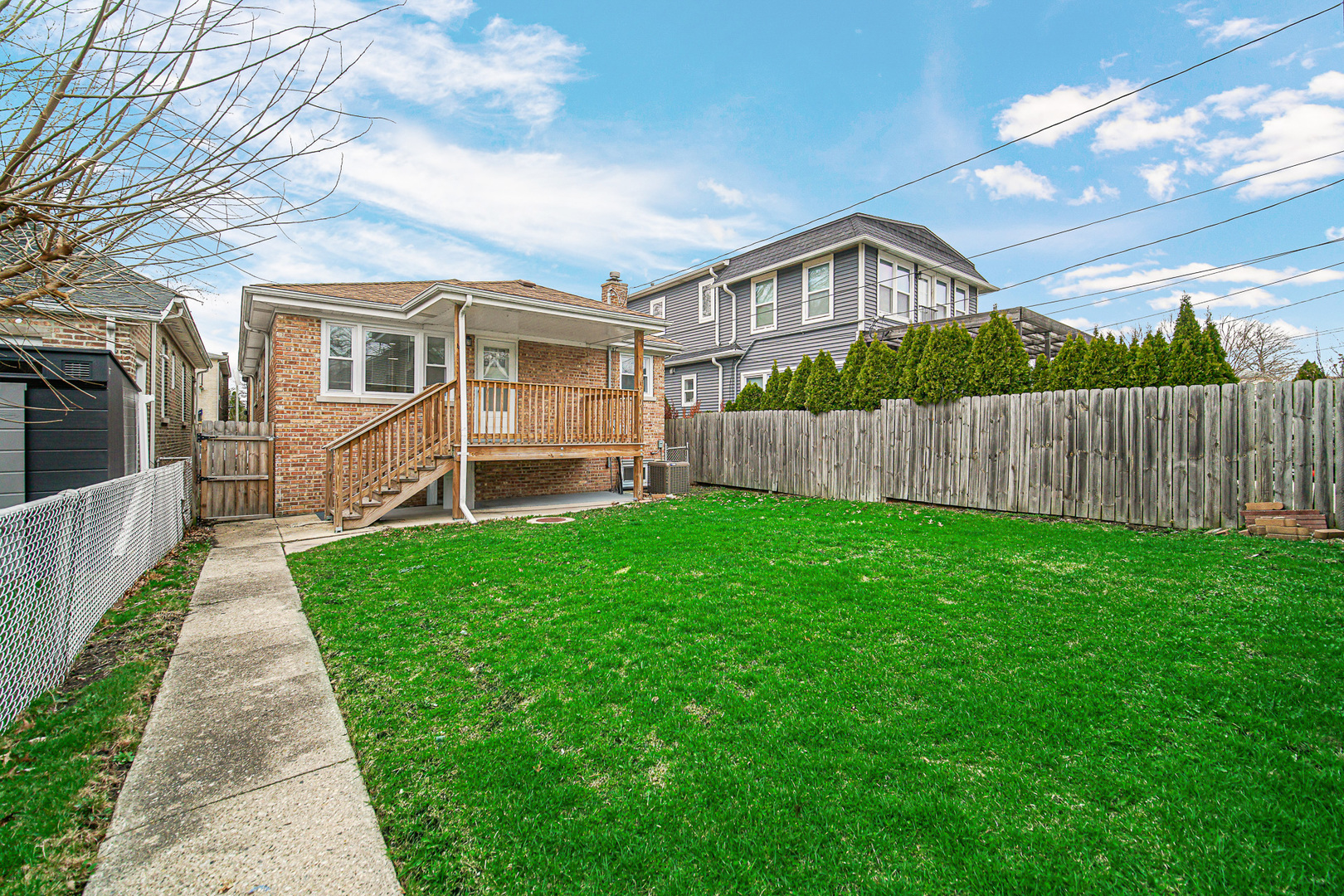 2219 N 74th Court