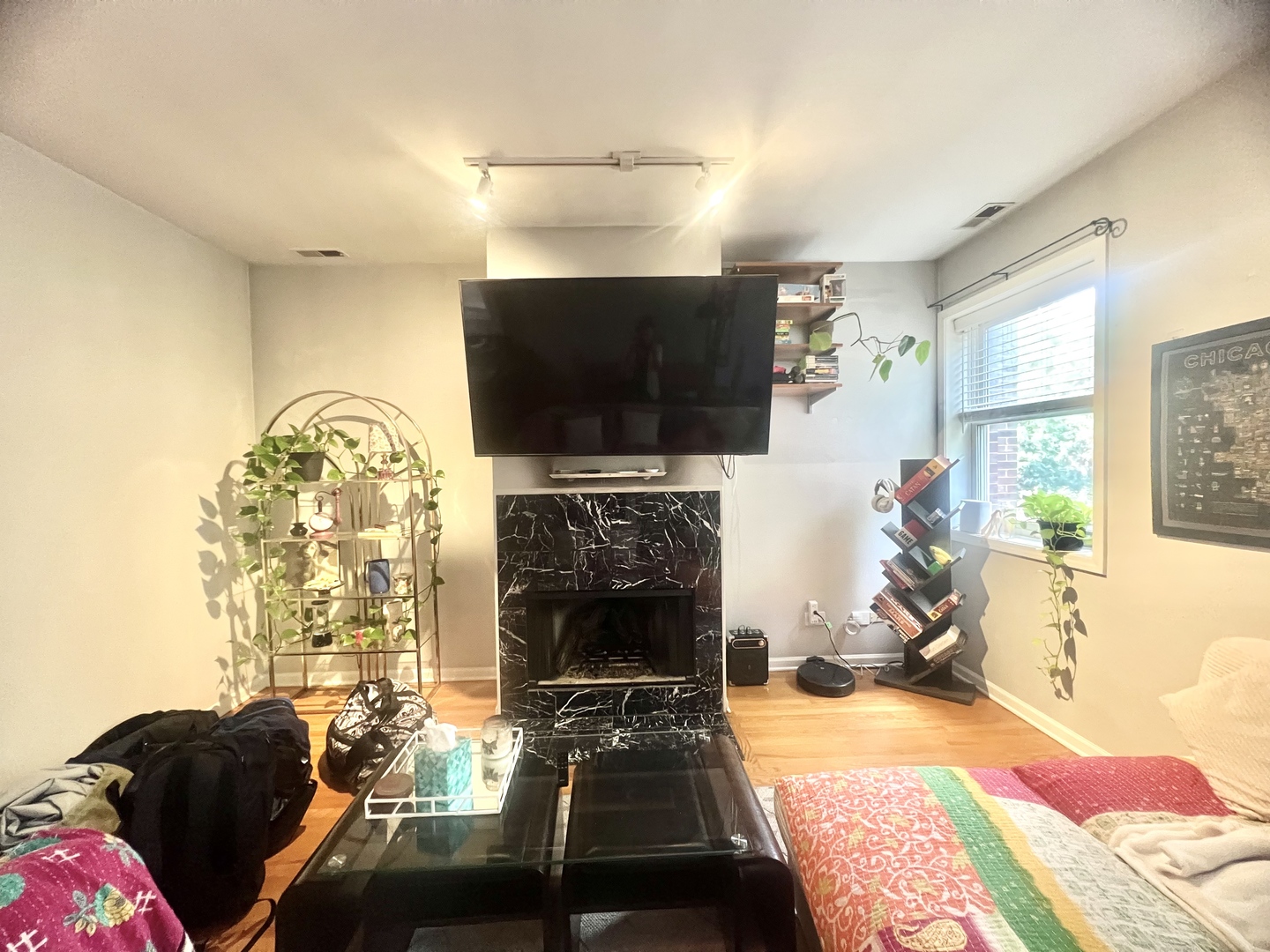 1522 N Bosworth Avenue Unit: 2