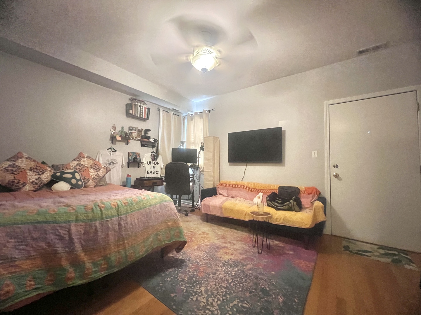 1522 N Bosworth Avenue Unit: 2