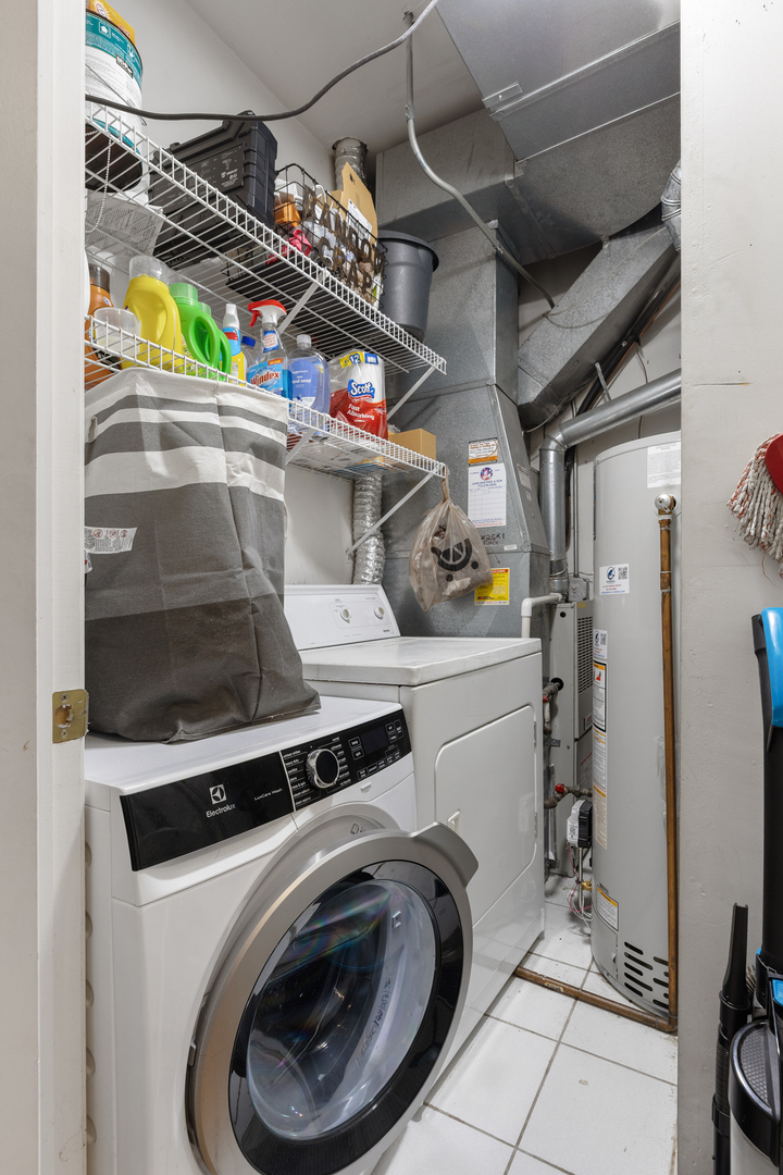 1522 N Bosworth Avenue Unit: 2