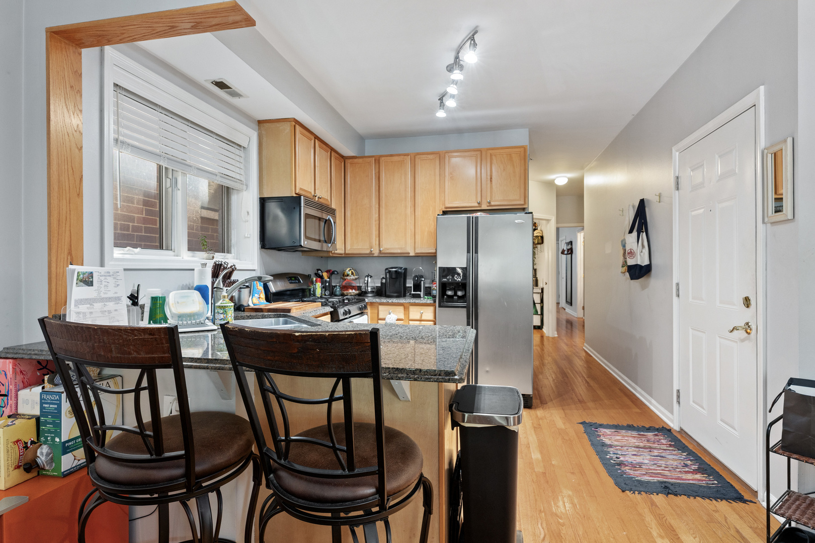 1522 N Bosworth Avenue Unit: 2