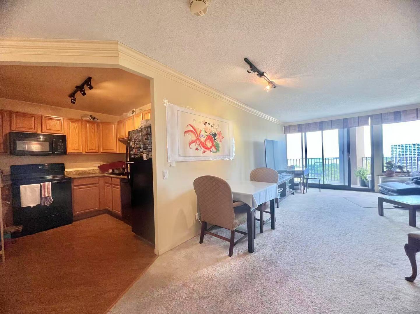 5320 N Sheridan Road Unit: 2203