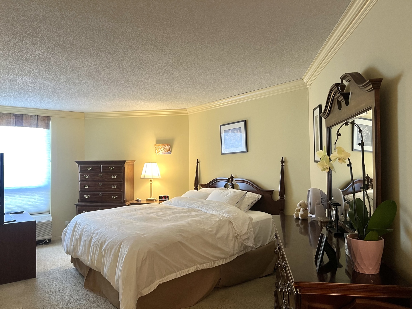 5320 N Sheridan Road Unit: 2203