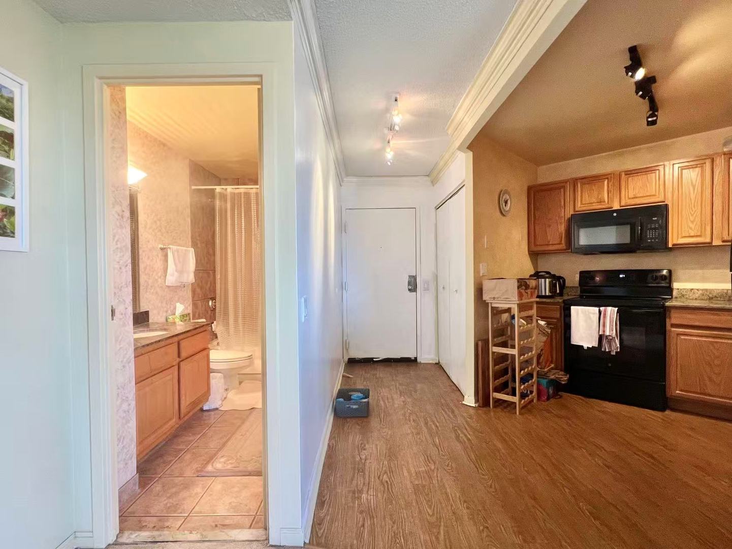 5320 N Sheridan Road Unit: 2203