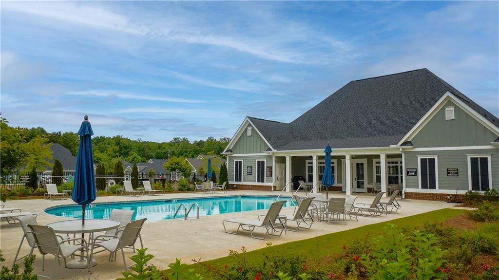 2625 Essex Glen Cove