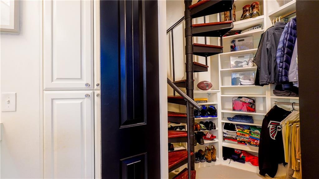 9075 Ivyshaw Landing