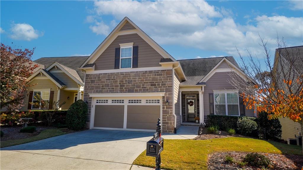 3619 Majestic Oak Drive SW