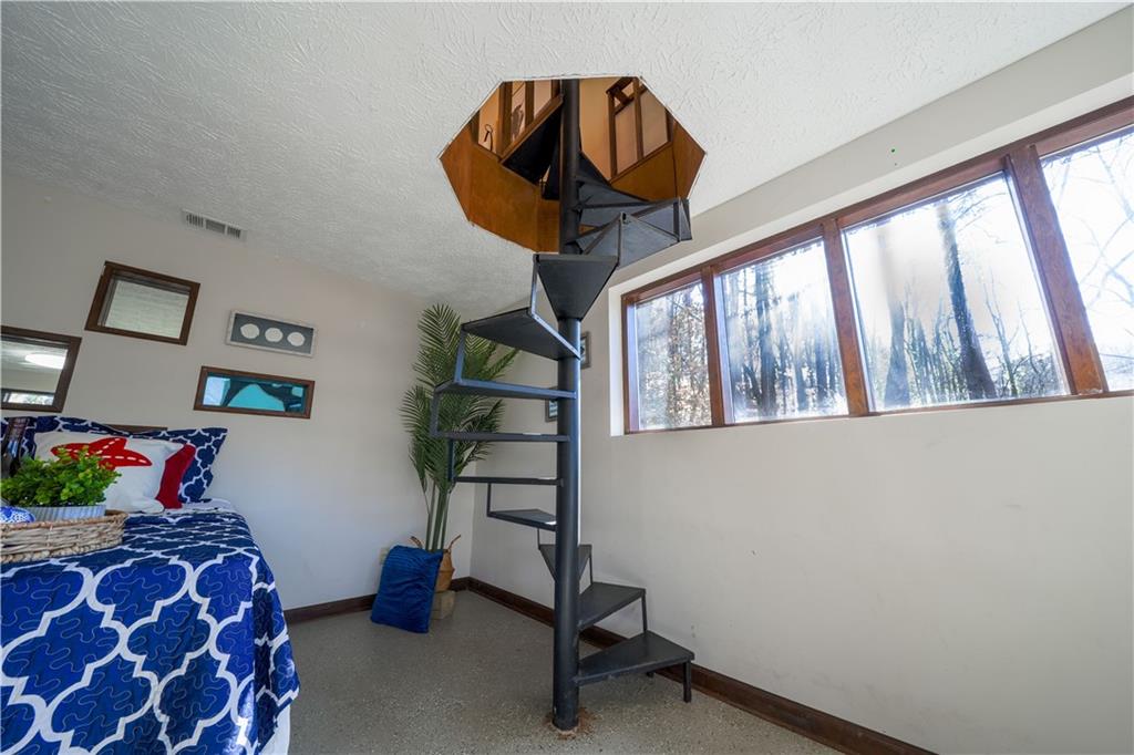 1298 Shiloh Trail NW