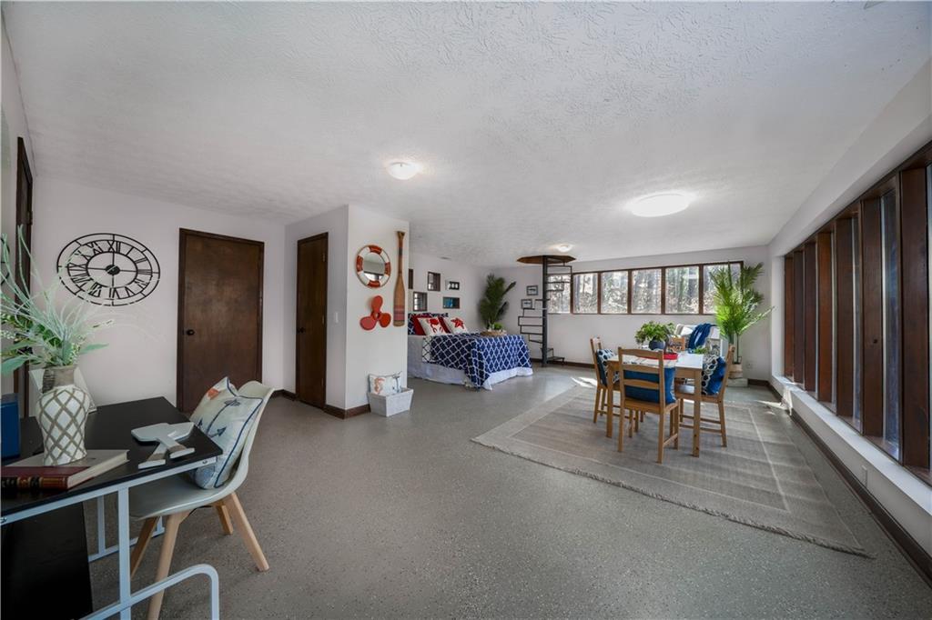 1298 Shiloh Trail NW