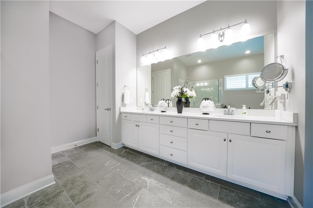 2540 Essex Glen Cove