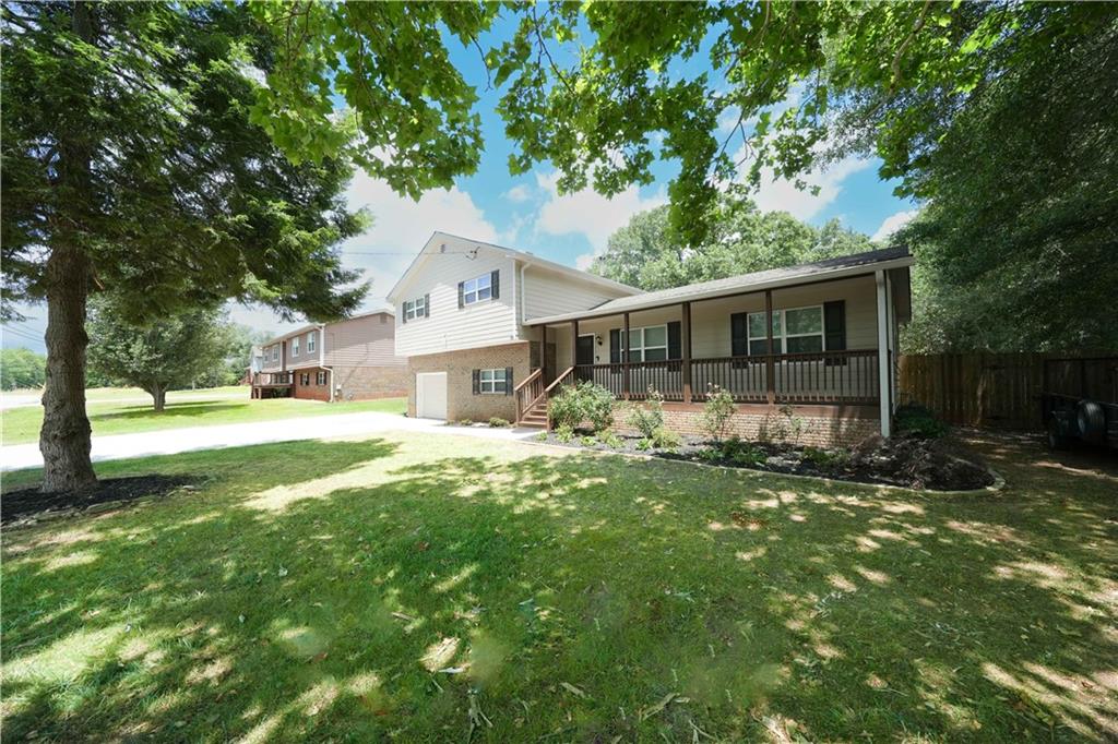 2365 S Cherokee Lane