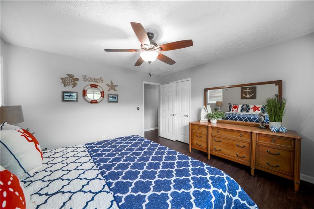 2365 S Cherokee Lane