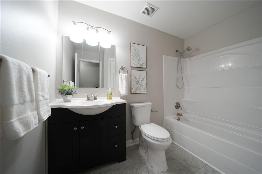 2365 S Cherokee Lane