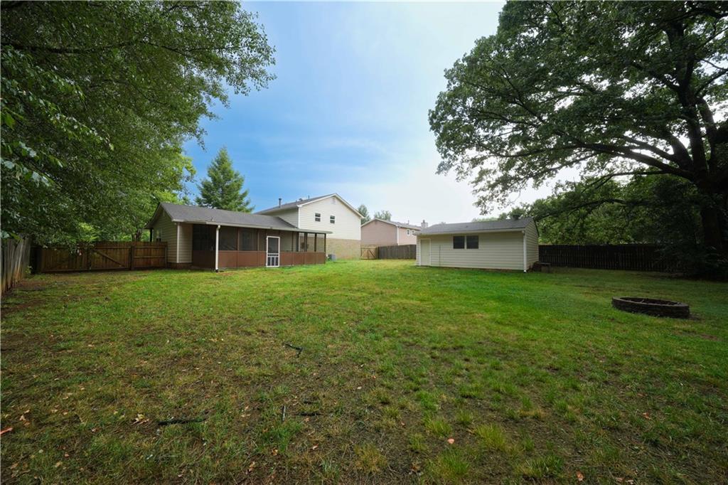 2365 S Cherokee Lane