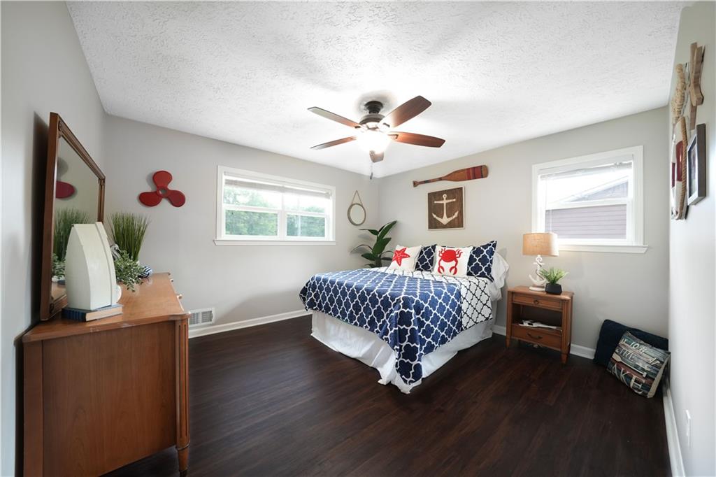 2365 S Cherokee Lane