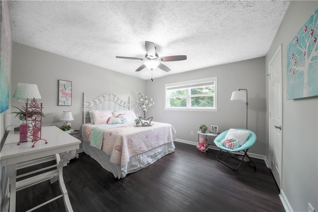 2365 S Cherokee Lane