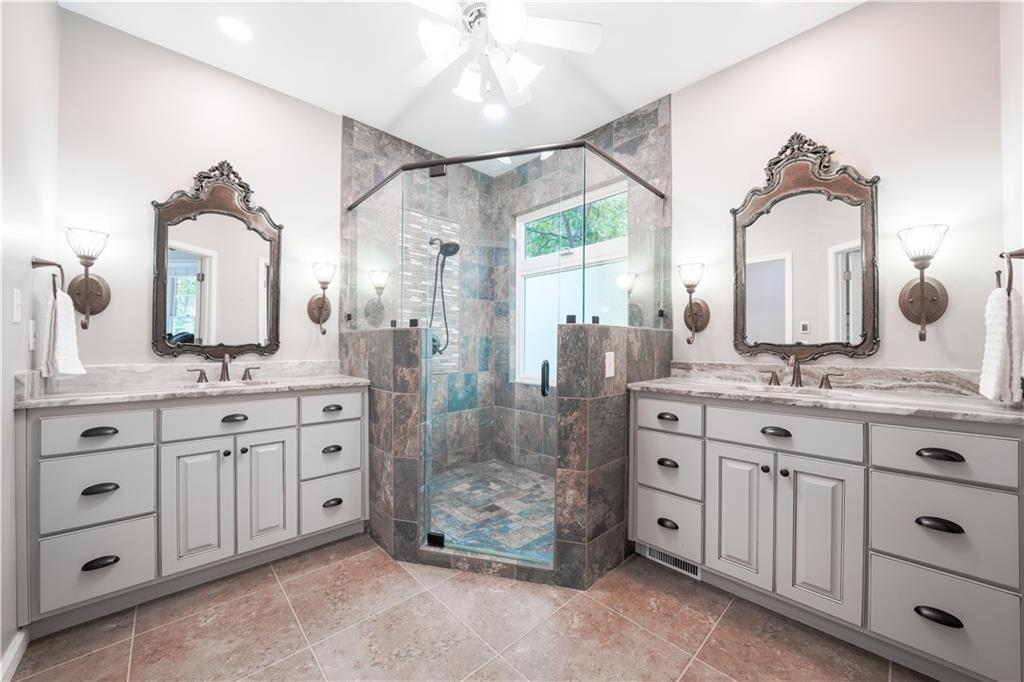 4810 Highland Circle