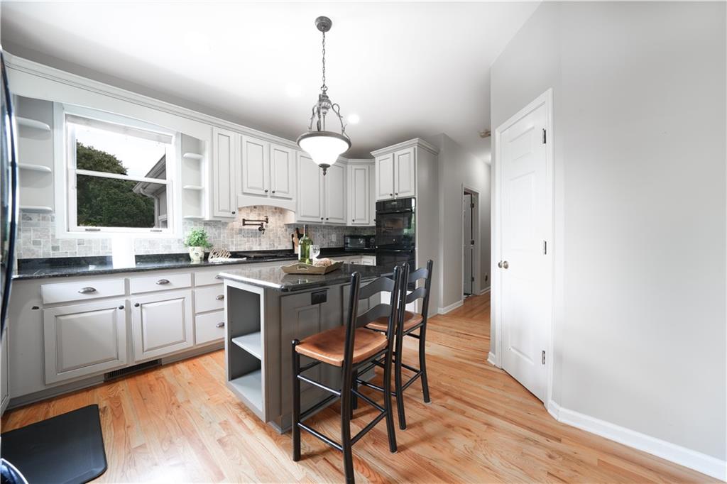 4810 Highland Circle