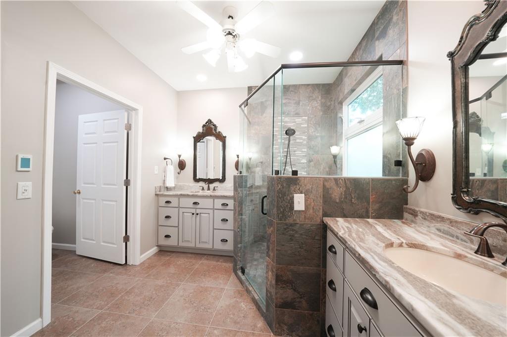 4810 Highland Circle