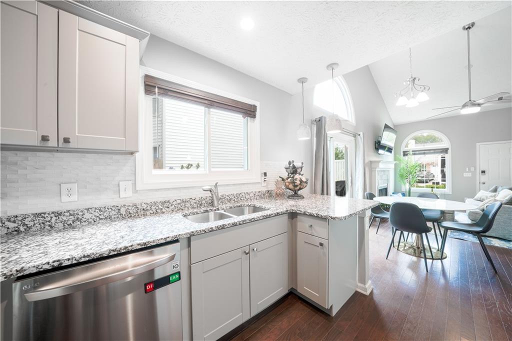 3852 Avensong Village Circle