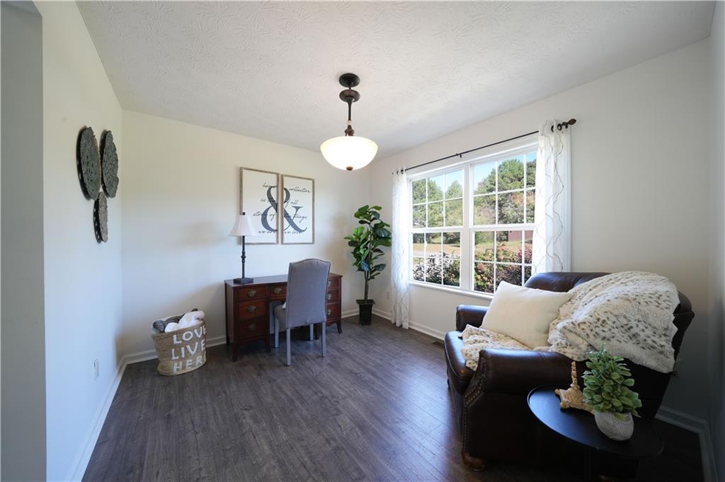 6820 Cedar Ridge Drive