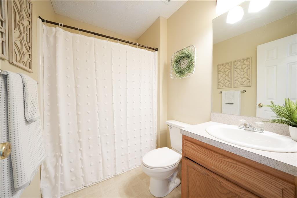 6820 Cedar Ridge Drive